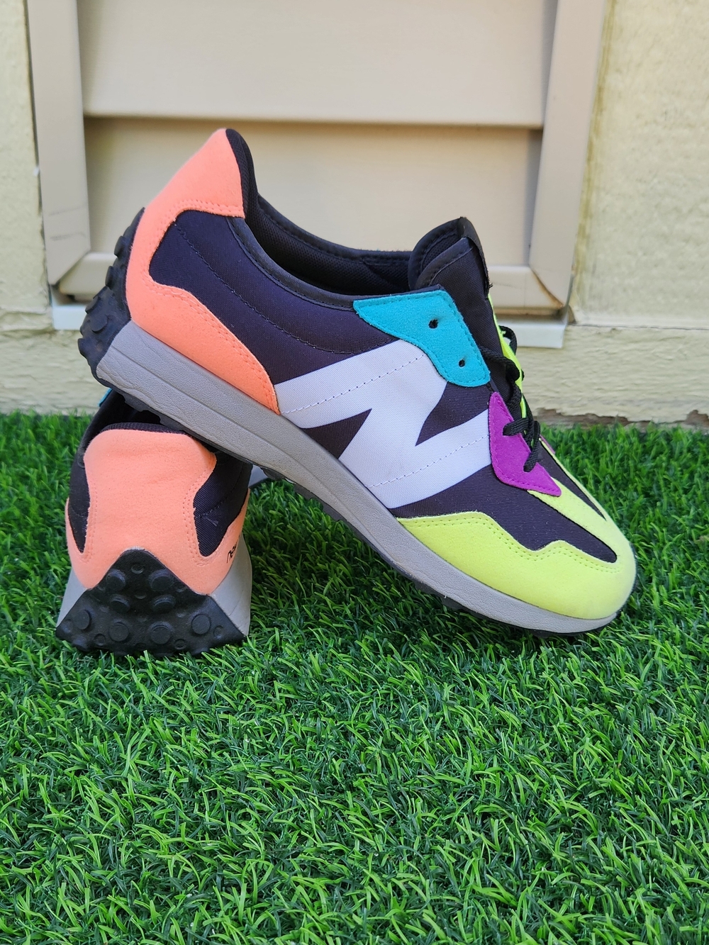 New Balance 327 Paradise Pink Black Multi Color Shoes MS327EA Men's Size 7